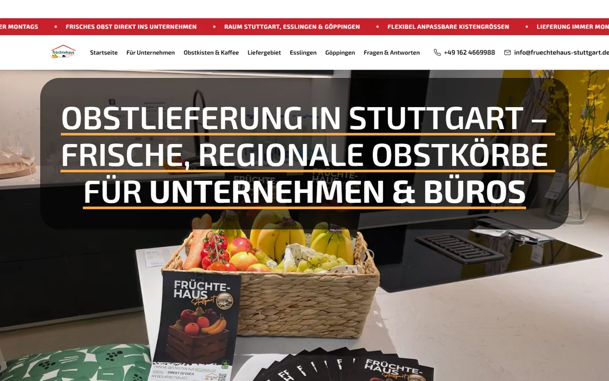 Startseite der Website von Früchtehaus Stuttgart am Computer