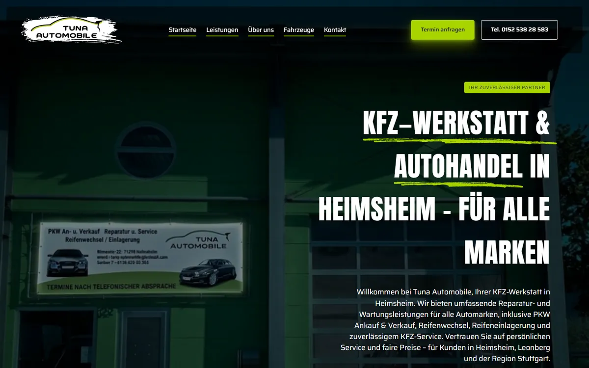 Startseite der Website von Tuna Automobile am Computer